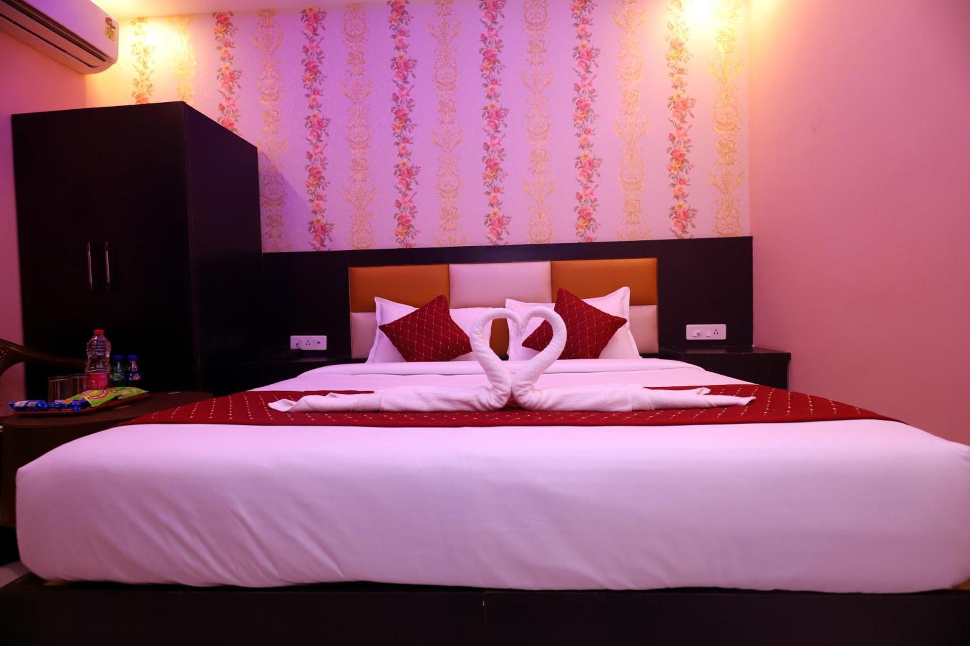Suites Admiral Delhi Airport New Delhi Exterior photo