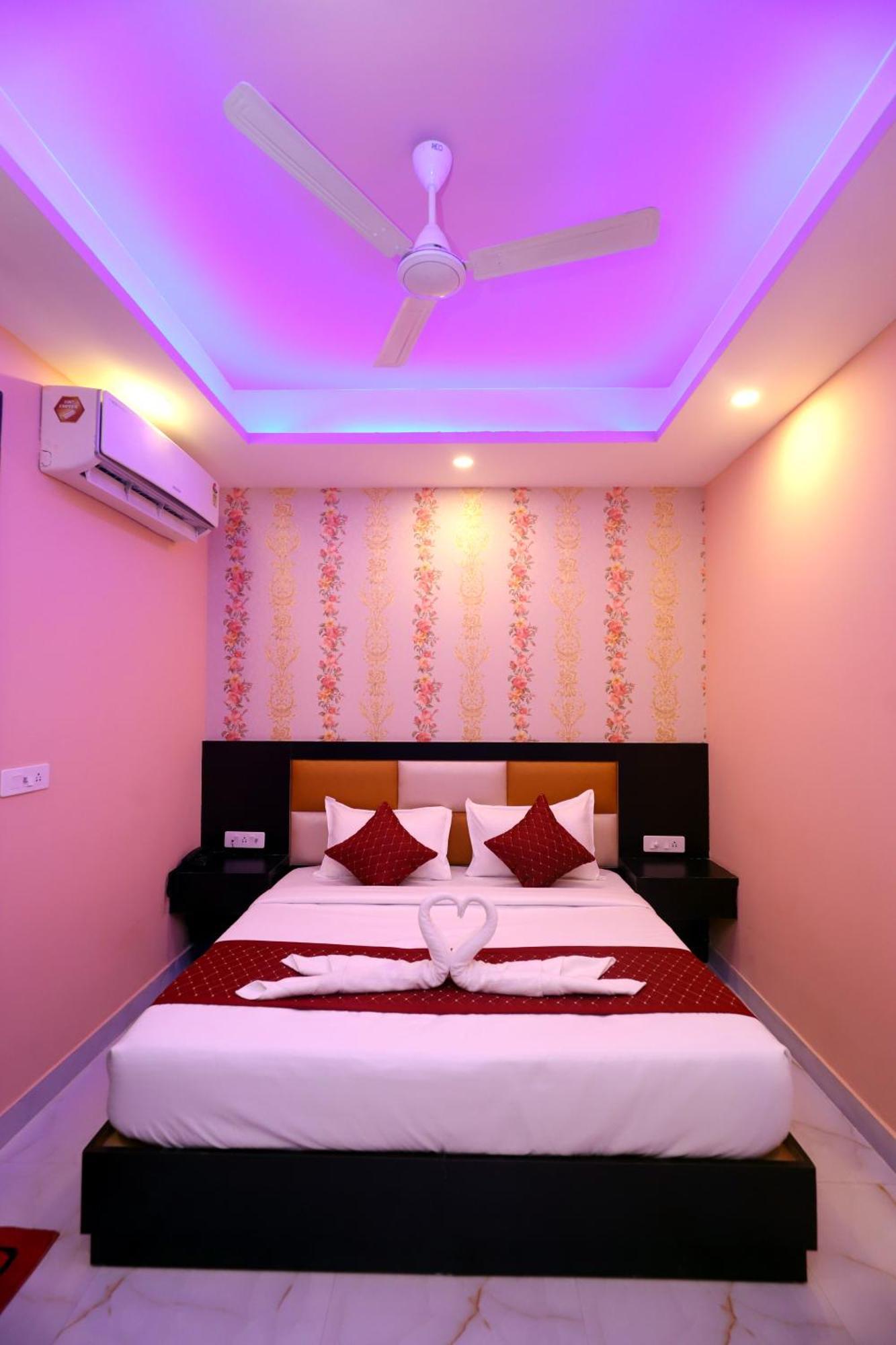 Suites Admiral Delhi Airport New Delhi Exterior photo