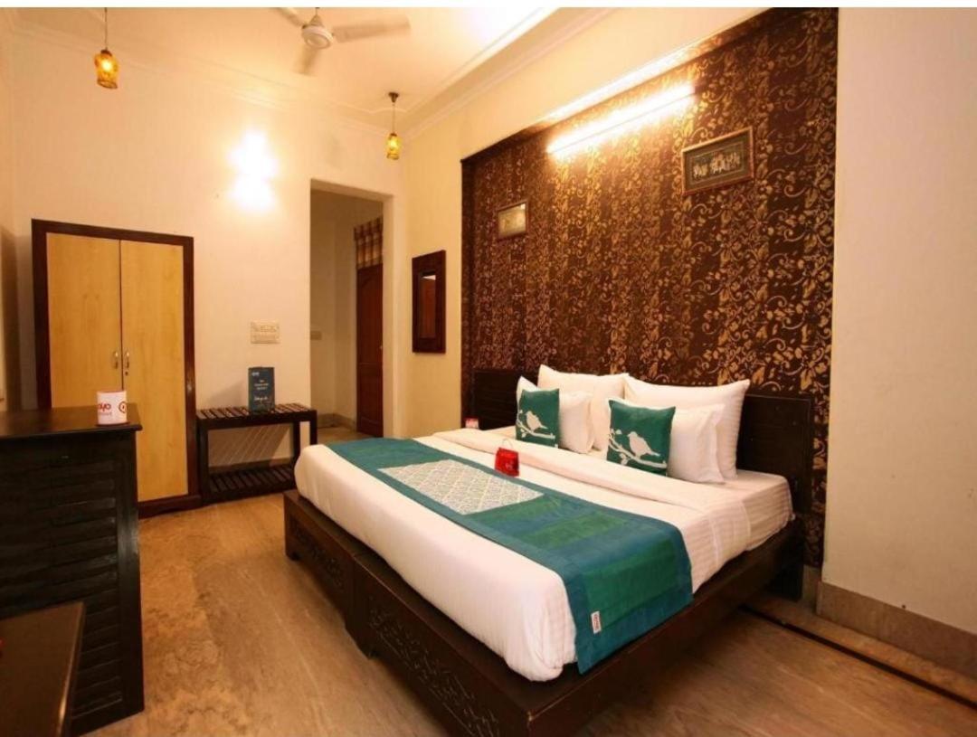 Suites Admiral Delhi Airport New Delhi Exterior photo
