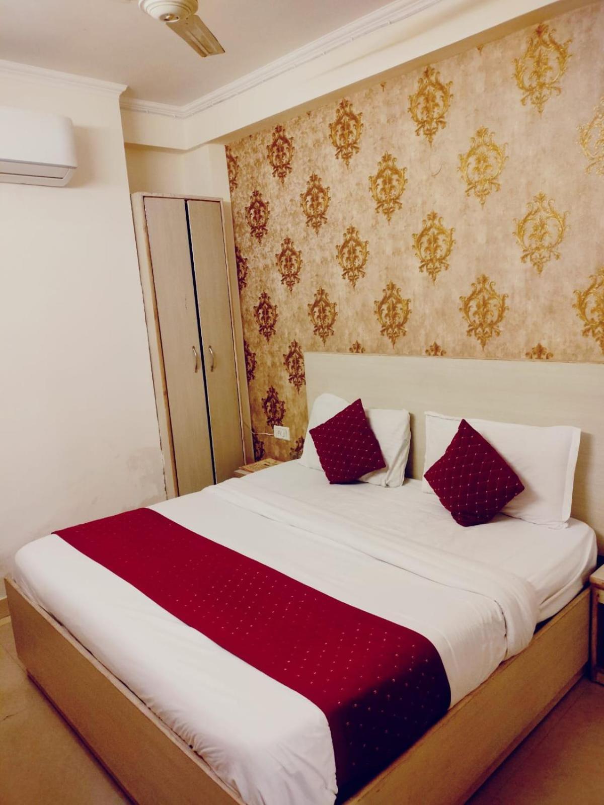 Suites Admiral Delhi Airport New Delhi Exterior photo