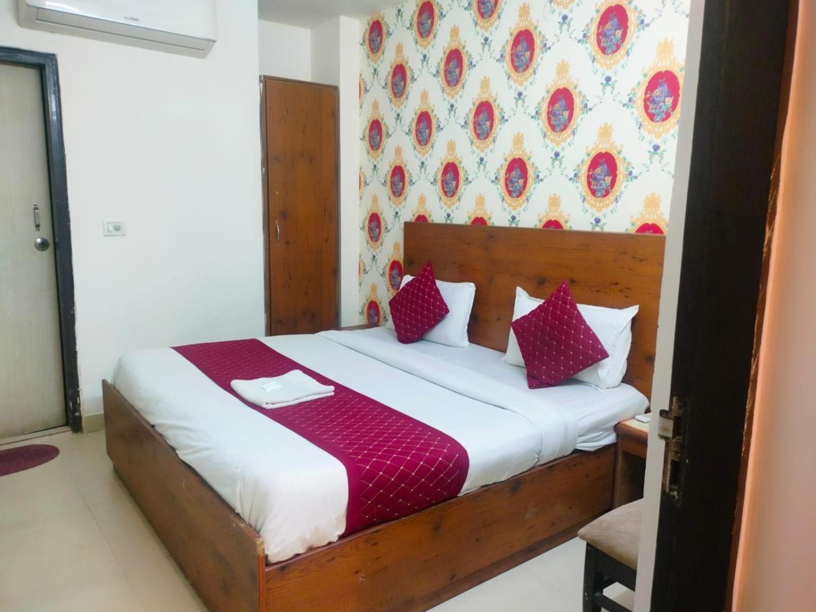 Suites Admiral Delhi Airport New Delhi Exterior photo