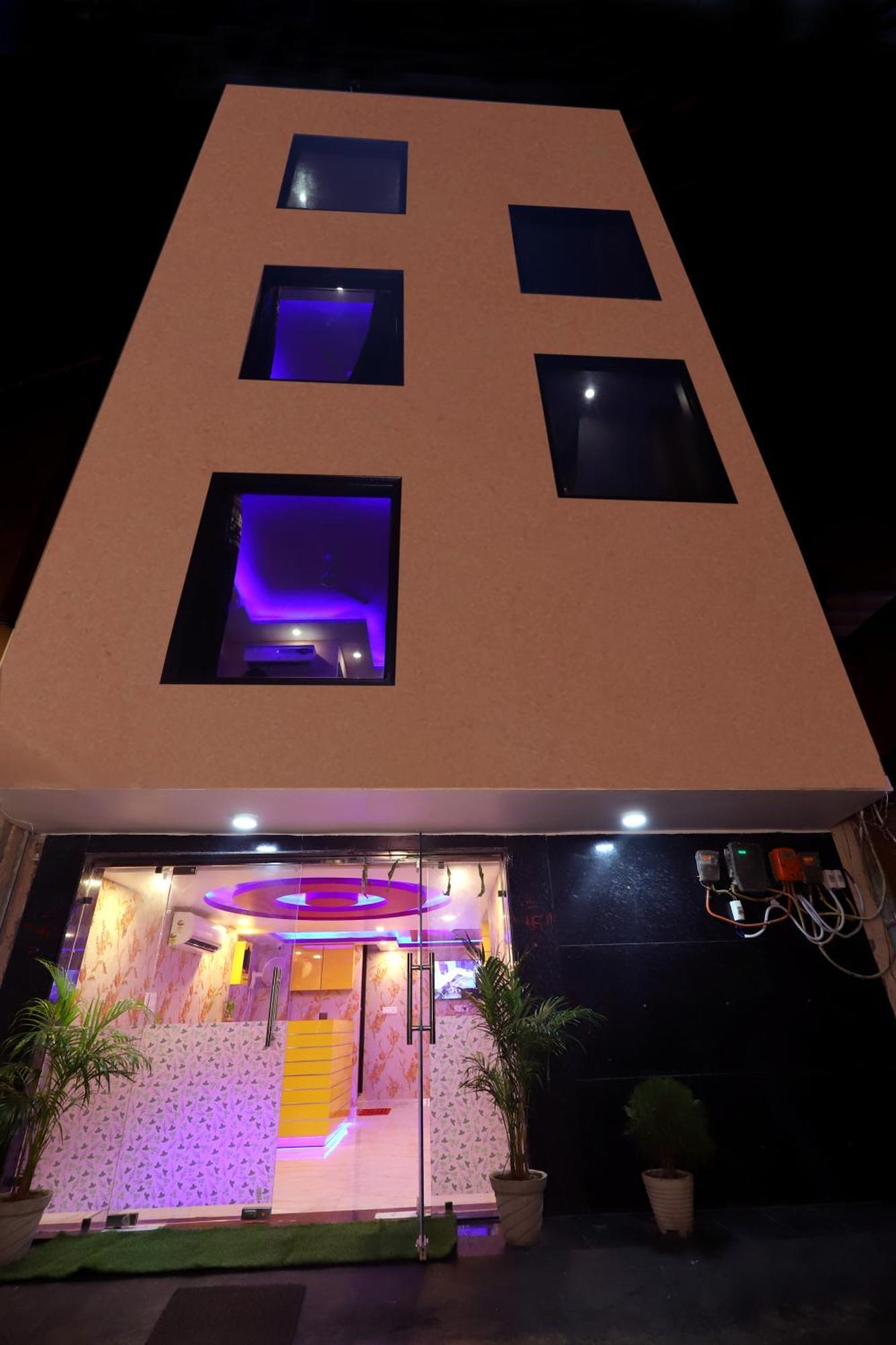 Suites Admiral Delhi Airport New Delhi Exterior photo